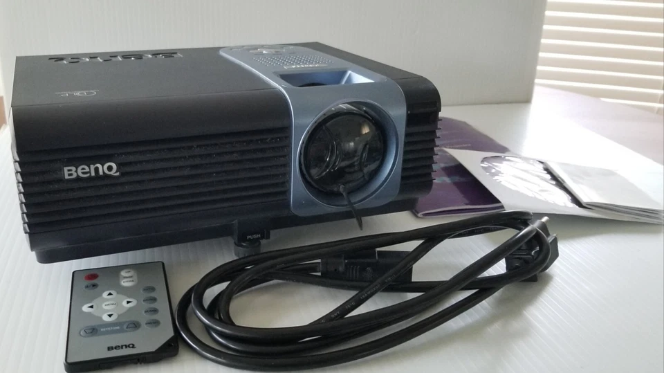 BenQ PB6110 Projector - Image 1 of 2