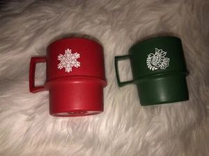 Vintage Tupperware 2 Stacking Christmas Cups Red Green Snowflake Bird Set Gift - Picture 1 of 4
