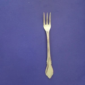 22 Towle Supreme Cutlery TWS384 Pickle Appetizer Forks - Picture 1 of 2