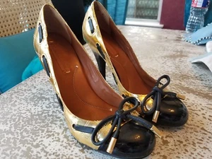 BCBGMAXAZRIA Round Toe Bronze Gold Pumps with Black Tie Bow Size 6.5 - Picture 1 of 10