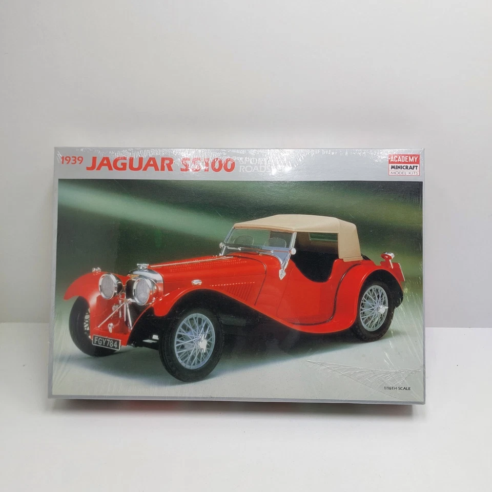 1/16 Academy maquette Jaguar ss100 - Photo 1/1