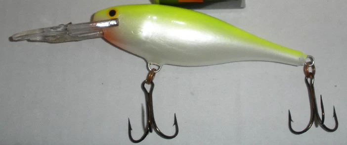 Rapala SR9SFC 3-1/2" Shad Rap 1/2 Oz Argento/Fluorescente Chartreuse - Immagine 1 di 1