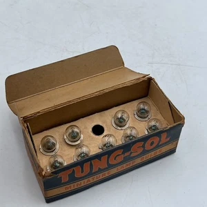 9 VTG TUNG-SOL Flashlight Lamp Bulbs Box Fixed Focus PR 3 Bulbs 3.6V 3 D cells - Picture 1 of 11