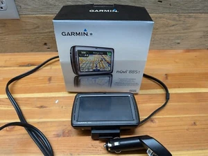 Garmin nuvi 885T Bundle GPS And Accessories - Picture 1 of 1