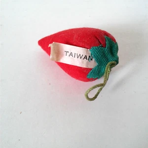 Vintage Strawberry Shaped Fabric Pin Cushion w/Original (Made in) Taiwan Tag - Picture 1 of 3