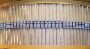 QTY (100) 18 Ohm 1W 5% FLAME PROOF METAL OXIDE FILM RESISTORS MO1-18-J ROYAL OHM - Bild 1 von 2