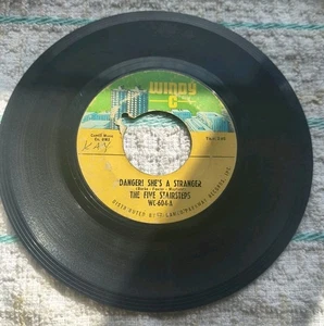 The Five Stairsteps Danger! She's A Stranger / Behind Curtains Soul RARE 45RPM - Imagen 1 de 2