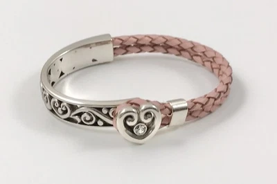 Pulsera de cuero trenzado rosa plateado con cierre de corazón de cristal Brighton. #834 Foto 1 de 4