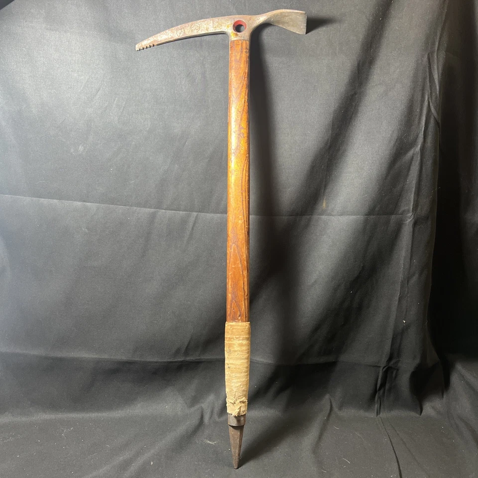 Piolet de madera de colección marcado "CAMP REI Interalp, hecho en Italia" 27 pulgadas años 60 Foto 1 de 4