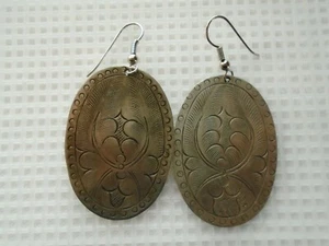 Vintage Costume Jewelry Earrings Pierced Sliver Tone Metal Unsigned Statement - Picture 1 of 2