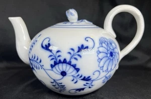 VTG ATQ Teichert Meissen Blue Onion 5 Cup Teapot W/Lid OVAL Backstamp Germany - Picture 1 of 24