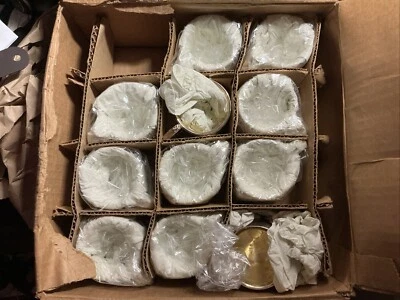 11 Elegantes TAZAS PERFORADORAS/TAZAS VINTAGE DE ALTA CALIDAD TOALLA PLATEADAS NUEVAS *LEER* Foto 1 de 4