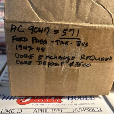 Bomba de combustible Ford 1947-1948 AC 9047 = 571 Foto 1 de 4