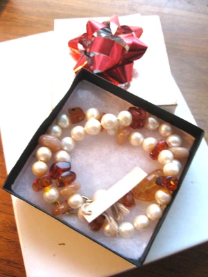 Ожерелье Chan Luu жемчужный белый оранжевый опал апатит персиковый лунный камень золото новое с ценниками 375 долл. США - Изображение 1 из 4