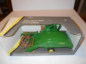 Vintage 1991 Ertl 1:16 Scale John Deere 1940 12A Combine, #5601, Brown Reel, NIB - Picture 1 of 16