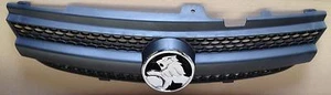 Holden Commodore VZ GRILLE Berlina Calais SVZ Lumina sedan wagon + Holden badge - Picture 1 of 3