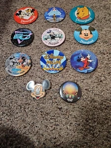 Konvolut 11 Disneyland Pin-Back Buttons 80er Jahre Disney  - Bild 1 von 8