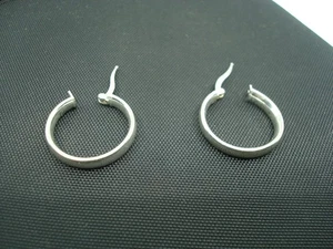 ORECCHINI A CERCHIO CLASSICI IN ARGENTO STERLING BELLI .925 SU - Foto 1 di 7