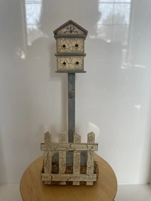 Robin Betterley’s Miniatures Birdhouse, Hand Painted, Distressed, 1:12 - Image 1 of 4