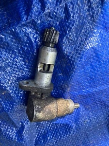 FIAT 124 SPIDER SPEEEDOMETER ANGLE DRIVE GEAR - Picture 1 of 1