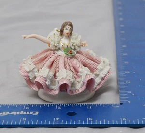 Dresden Porcelain Lace Seated Lady - Picture 1 of 9
