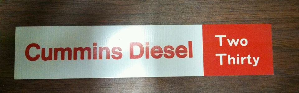 Табличка с названием двигателя Cummins Diesel Two Thirty 230 196819 - Изображение 1 из 1