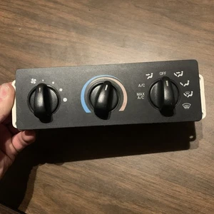 1999-2004 Ford F-350 Super Duty AC Heater Temperature Climate Control - Picture 1 of 5