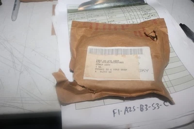 Correa de tierra para helicóptero NOS Sikorsky S-61 H-3 S6132-80170-001 Foto 1 de 2