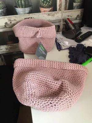 BRAND NEW - KNITTED STORAGE BASKET BLUSH - snowman bag - Image 1 of 4