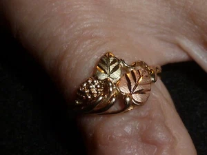 10K SOLID TRI-COLOR GOLD "COLEMAN CO. " BLACK HILLS RING -SIZE 7 -2.24 GRAMS - Picture 1 of 11