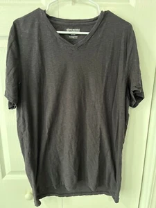 Men's Kenneth Cole Reaction V Neck Black T-shirt XL- Excellent Condition - Picture 1 of 2