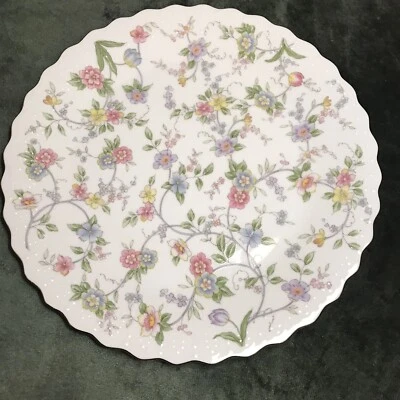 Plato de pastel Andrea By Sadek corona floral dorado borde festoneado 10,5 pulgadas Foto 1 de 4