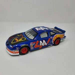 1997 Kyle Petty Hot Wheels Pro Racing NFL Players Inc NASCAR 1:24 Die-cast - Picture 1 of 6