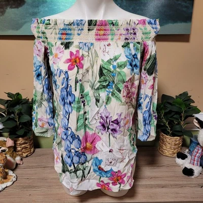 Blusa Top QUINCE VEINTE Fuera del Hombro Estampado Floral Calado Talla S Playa Foto 1 de 4