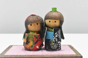 Japanese Tiny Kokeshi Doll Asian Folk Art Collectible, souvenirs, home decor - Picture 1 of 4