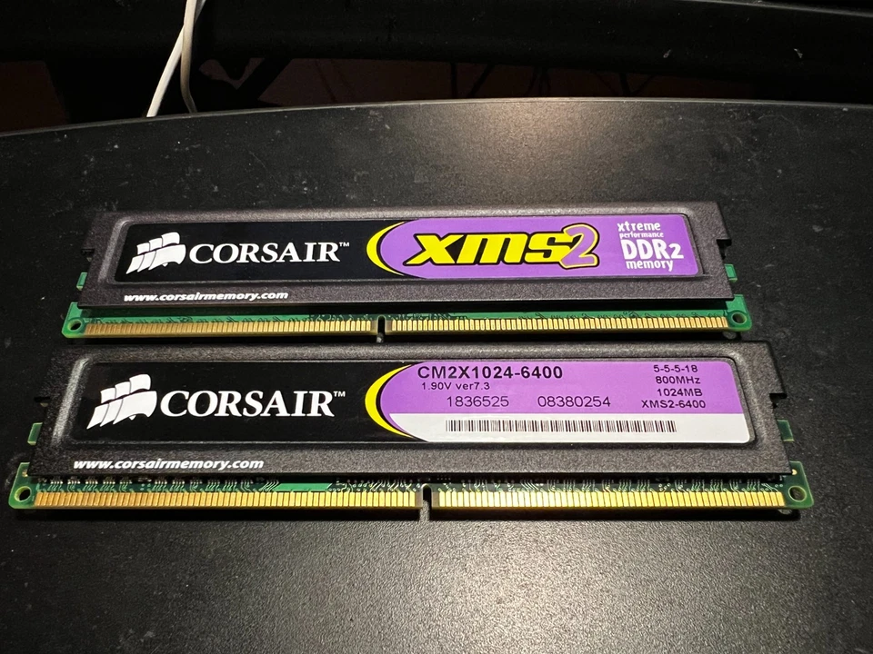 Corsair XMS2 DDR2 Xtreme Performance CM2X1024-6400 1.90V Ver 5.2 800MHz 1024MB - Image 1 of 1