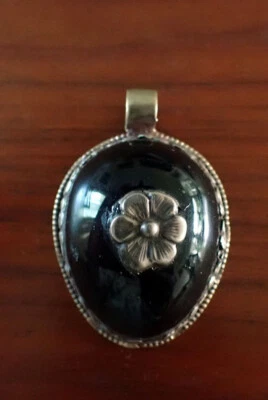 Colgante de ónix de plata tibetana Foto 1 de 4