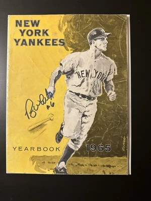 1965 NEW YORK YANKEES YEARBOOK - SIGNED BY ROY WHITE #6 - JSA AUTH - Image 1 of 3