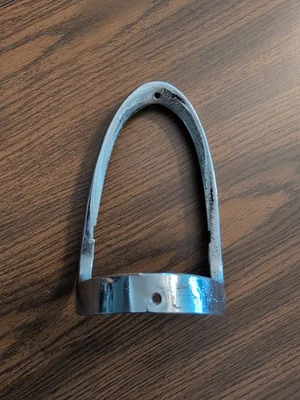 Chevrolet 1955 bisel de luz trasera OEM 5945612-5 Chev Bel Air Chevy Foto 1 de 4