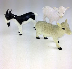 Menge 3 gebrauchte Funrise CE + Spielzeug Ziege Widder Schaf Stall Tiere Diorama  - Bild 1 von 5