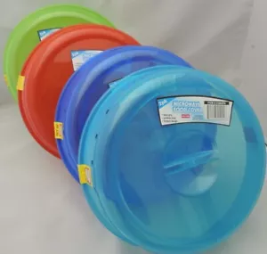 Zwei Kunststoff Mikrowelle Teller Abdeckungen mit Dampfausströmer Spritzdeckel Farbe Lebensmittel Schale - Bild 1 von 5
