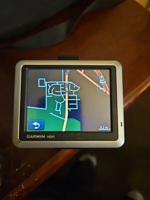 Garmin Nuvi 1100 3 1/2" Touchscreen GPS Navigation Receiver And Holder+cord - Image 1 of 4