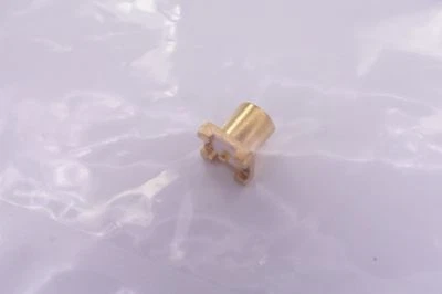 919-118J-51P Amphenol MCX Connector Receptacle Female 50 Ohm Snap-On SMT Gold - Image 1 of 3