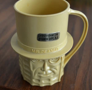 Vtg SOUVENIR Mr. Peanut Drinking Cup Tan Plastic ATLANTIC CITY, N.J. 4 in. NOS - Picture 1 of 4