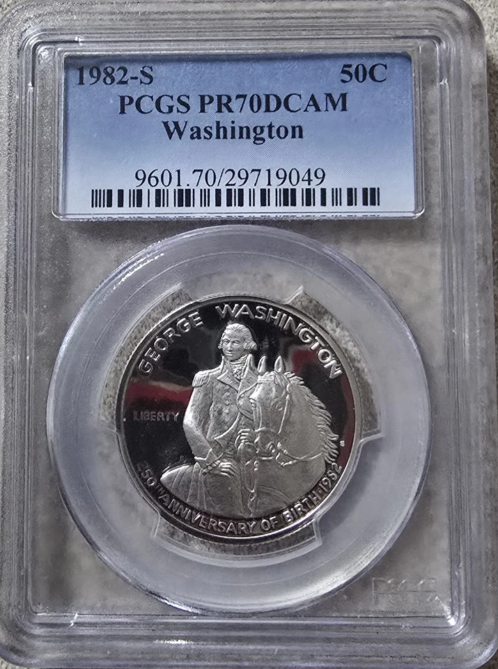 1982-S PROOF SILVER WASHINGTON COMMEMORATIVE HALF DOLLAR PCGS PR70 DCAM - Image 1 of 2