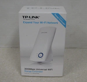 PRE OWNED TP-LINK 300 MBPS UNIVERSAL WIFI RANGE EXTENDER - Zdjęcie 1 z 4