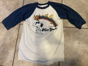 Vintage Snoopy 70s New York Rainbow Raglan’s Tshirt M Schultz Peanuts Hippie - Picture 1 of 3