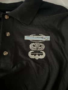 Armee, Kampfinfanterie, Fallschirm, Luftangriffsabzeichen, Poloshirt, Größe M. - Bild 1 von 3