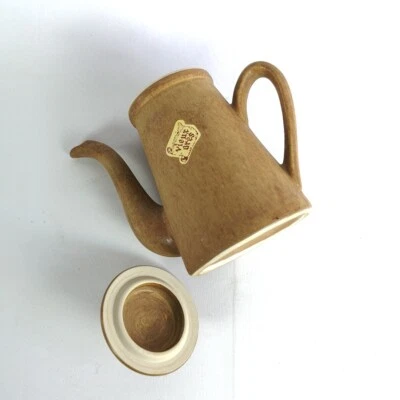 Théière ou cafetière ancienne en vieux grès couleur marron - Photo 1/4