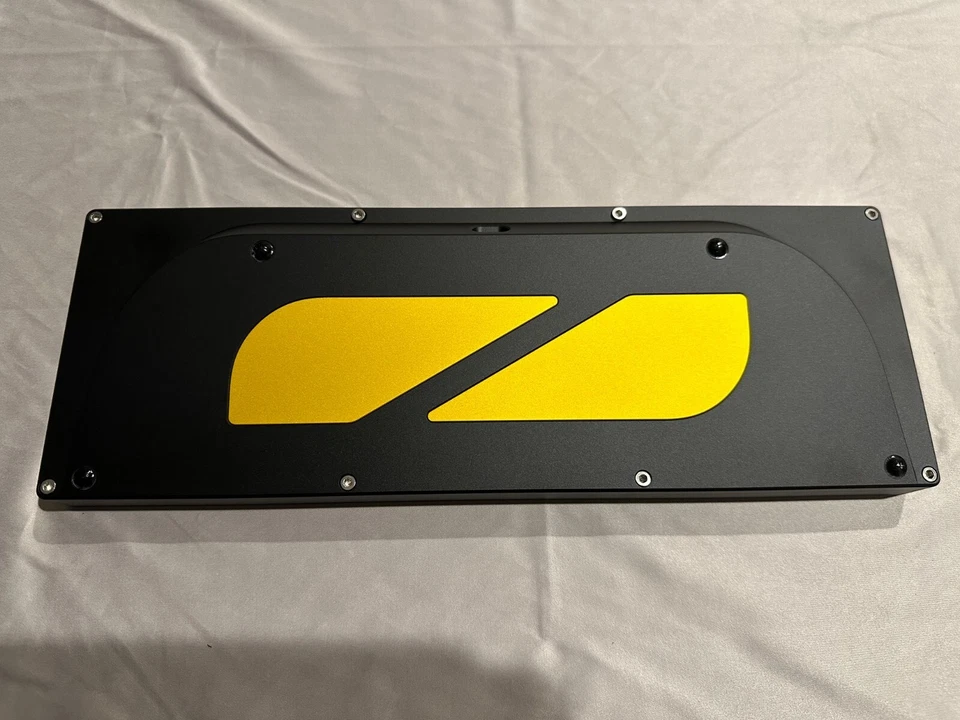 Keycult no 1/65 mechanical keyboard black/gold, gaming, end game, limited. - Image 1 of 4